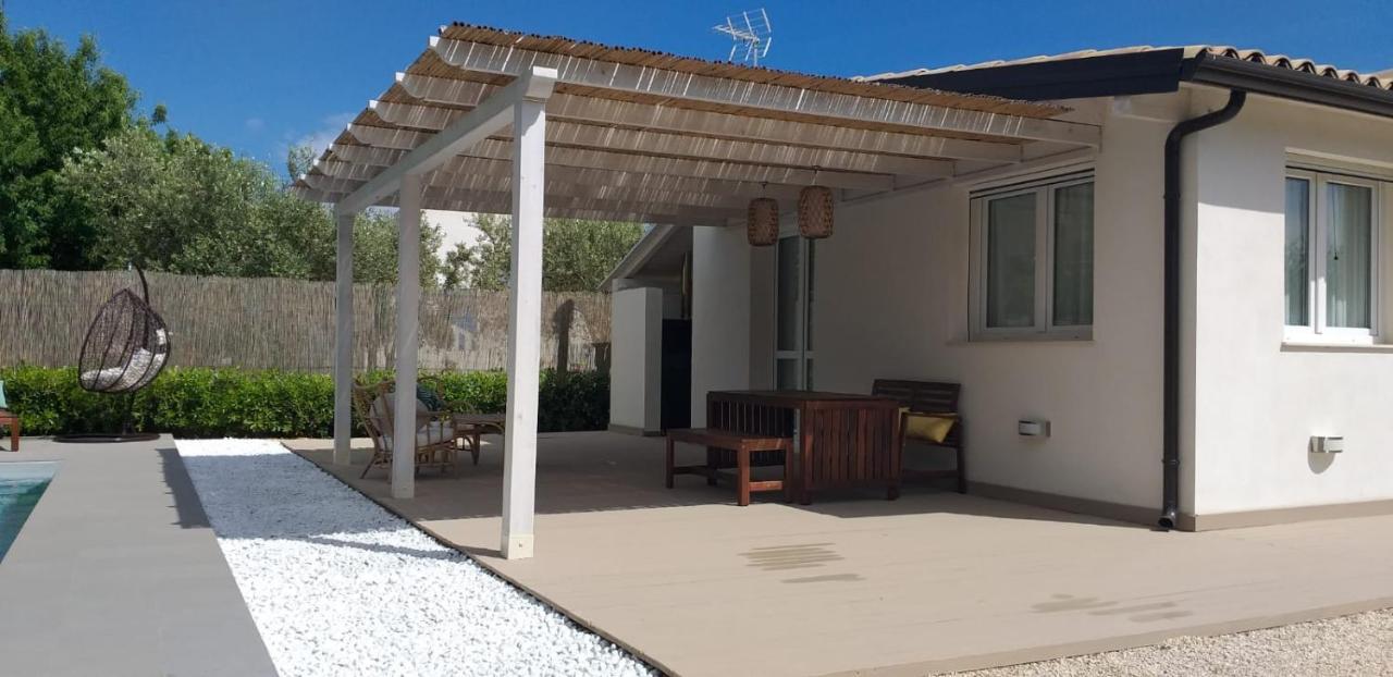 Villa Federica Con Piscina/With Pool Santa Maria Del Focallo Exterior photo